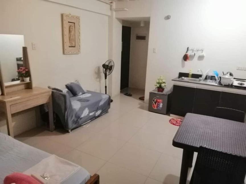 Ekonumi Rooms At Moonwalk Paranaque Paranaque City المظهر الخارجي الصورة