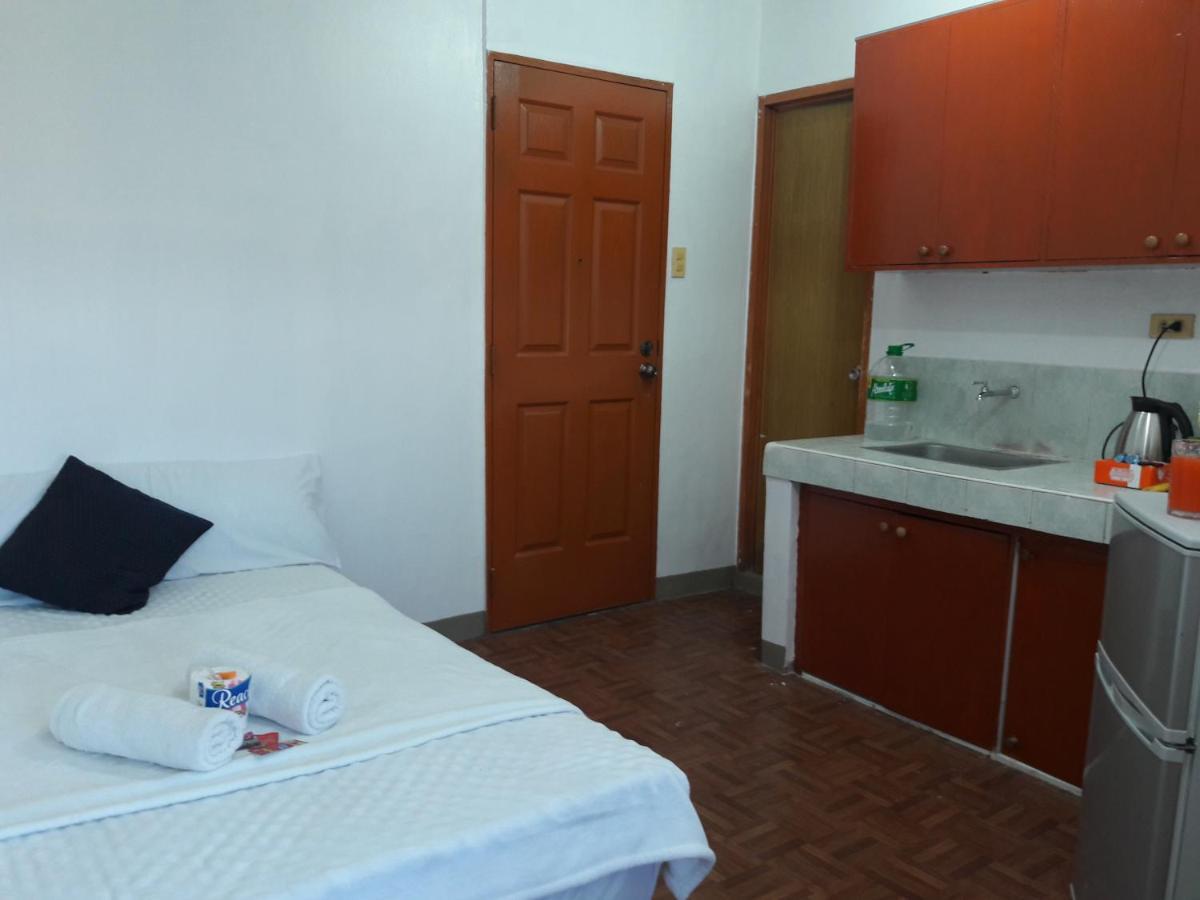 Ekonumi Rooms At Moonwalk Paranaque Paranaque City المظهر الخارجي الصورة